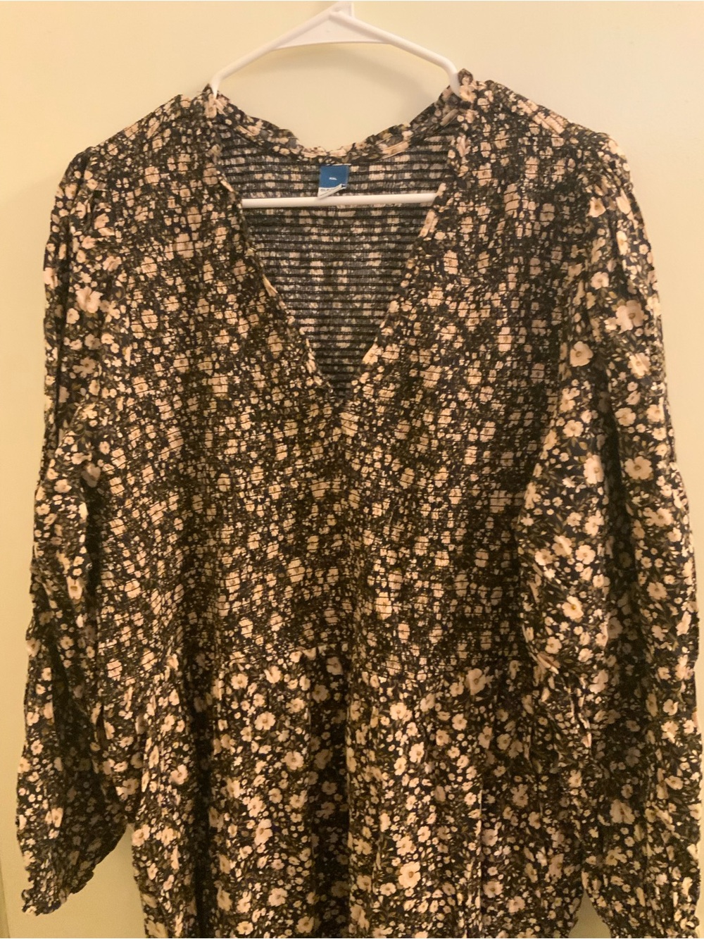 Old Navy Plus Size Black Floral V-Neck Tunic